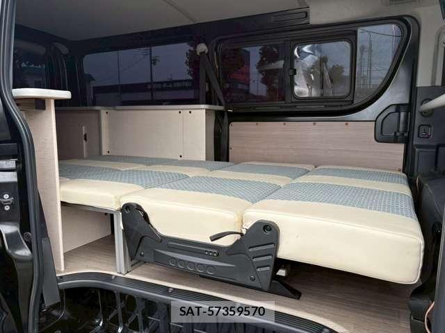 Toyota HIACE VAN 2020-10 7330726-11