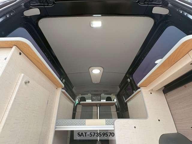 Toyota HIACE VAN 2020-10 7330726-22