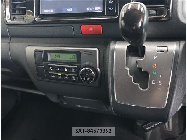 Toyota HIACE VAN 2021-01 7332719-9