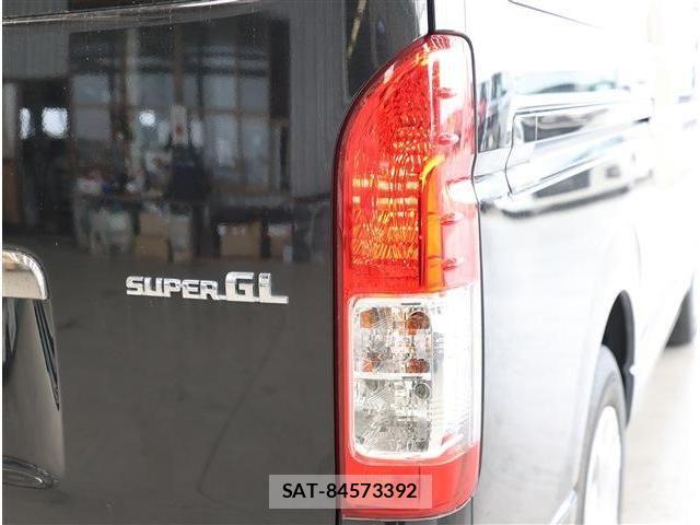 Toyota HIACE VAN 2021-01 7332719-24