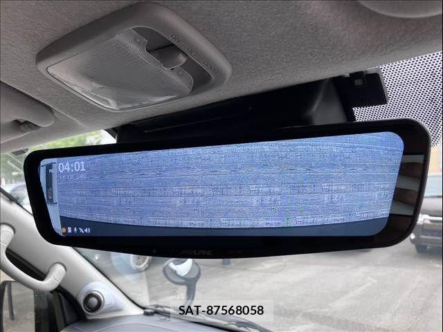 Toyota HIACE VAN 2021-04 7330717-18