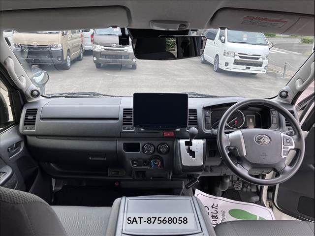 Toyota HIACE VAN 2021-04 7330717-3