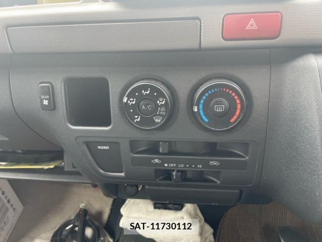 Toyota HIACE VAN 2007-08 7330729-22