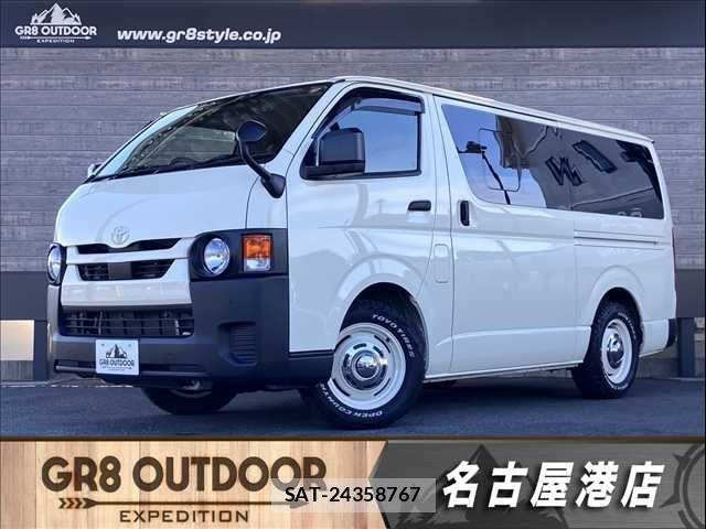 Toyota HIACE VAN 2022-08 7330723-0
