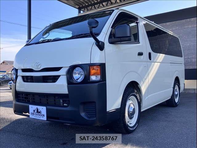 Toyota HIACE VAN 2022-08 7330723-11