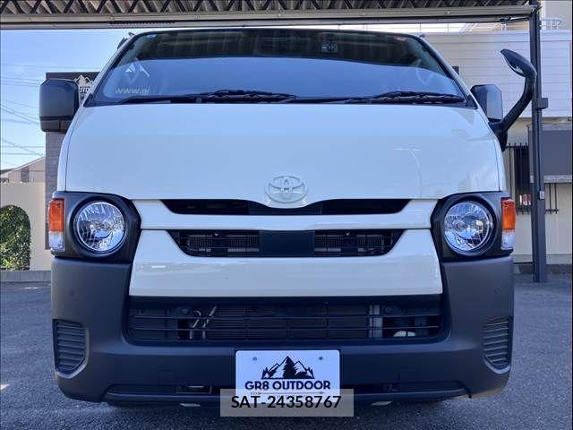 Toyota HIACE VAN 2022-08 7330723-1