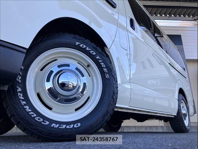 Toyota HIACE VAN 2022-08 7330723-8
