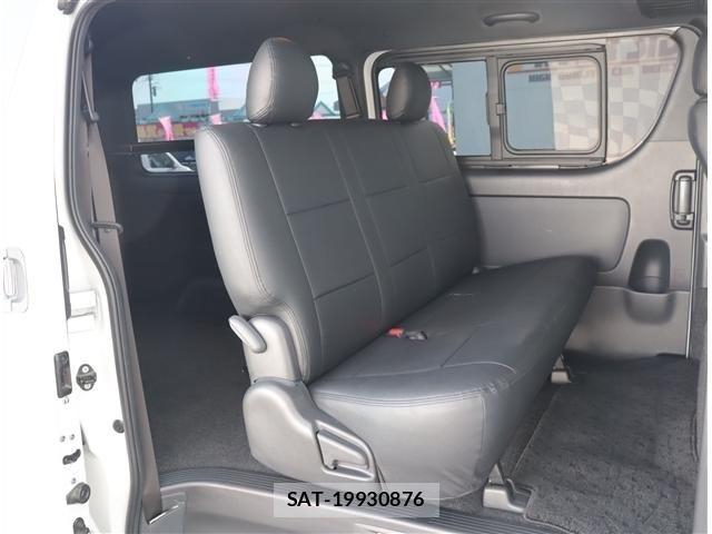 Toyota HIACE VAN 2023-05 7330712-15