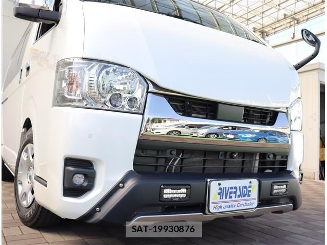 Toyota HIACE VAN 2023-05 7330712-18