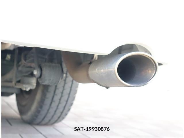 Toyota HIACE VAN 2023-05 7330712-26
