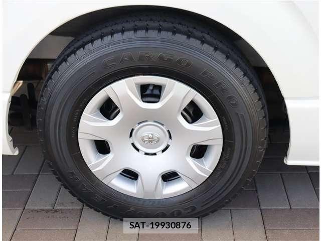 Toyota HIACE VAN 2023-05 7330712-28