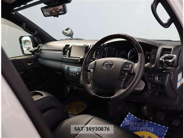Toyota HIACE VAN 2023-05 7330712-29