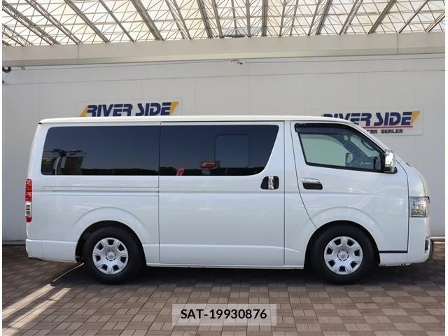 Toyota HIACE VAN 2023-05 7330712-4