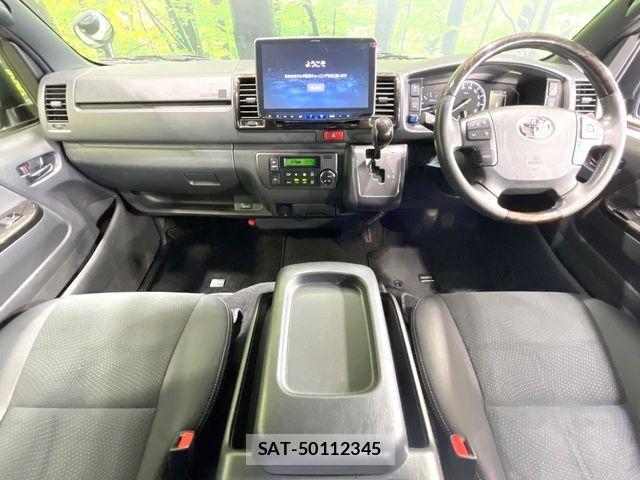 Toyota HIACE VAN 2024-04 7330711-1