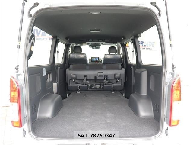 Toyota HIACE VAN 2026-04 7330699-16