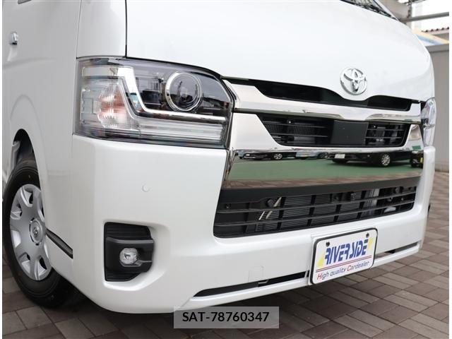 Toyota HIACE VAN 2026-04 7330699-18