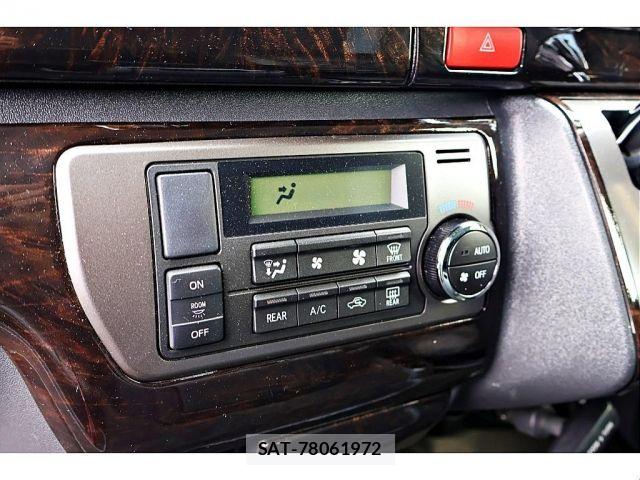 Toyota HIACE VAN 2018-01 7330706-12