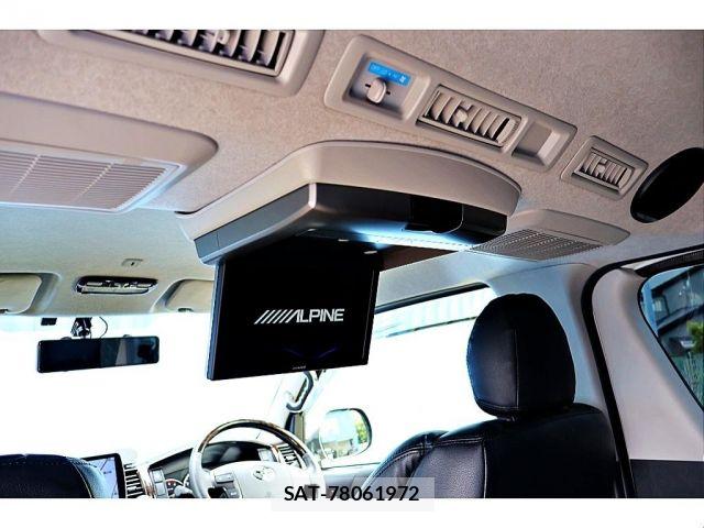 Toyota HIACE VAN 2018-01 7330706-2
