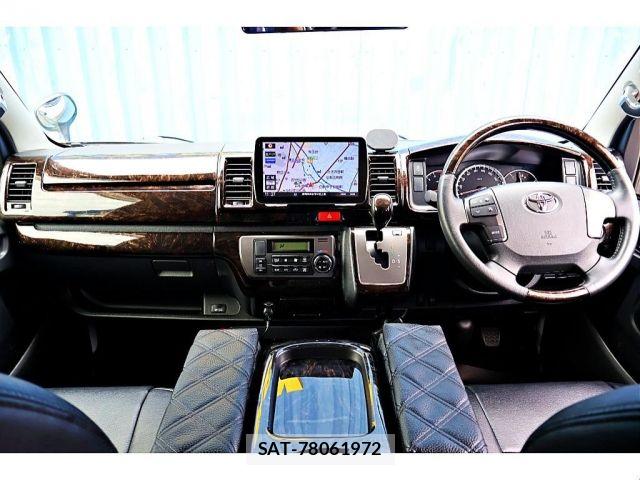 Toyota HIACE VAN 2018-01 7330706-7