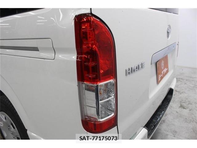 Toyota HIACE VAN 2020-12 7330732-17
