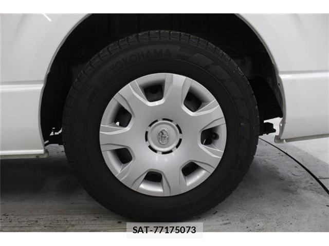 Toyota HIACE VAN 2020-12 7330732-24