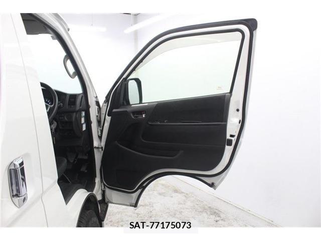 Toyota HIACE VAN 2020-12 7330732-29