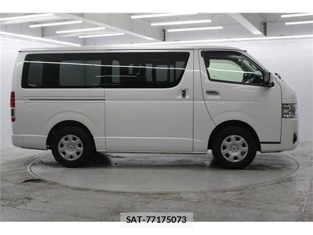 Toyota HIACE VAN 2020-12 7330732-3