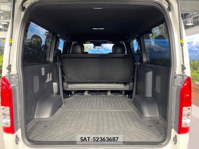 Toyota HIACE VAN 2024-11 7330701-10