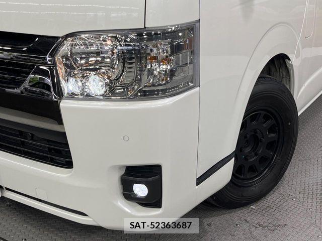 Toyota HIACE VAN 2024-11 7330701-11