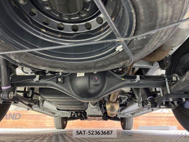 Toyota HIACE VAN 2024-11 7330701-18