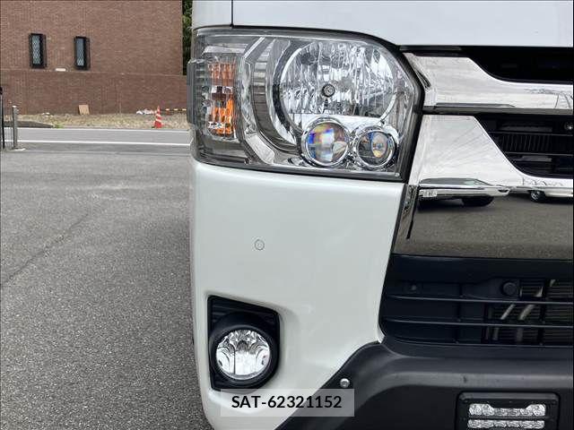 Toyota HIACE VAN 2020-05 7330713-8