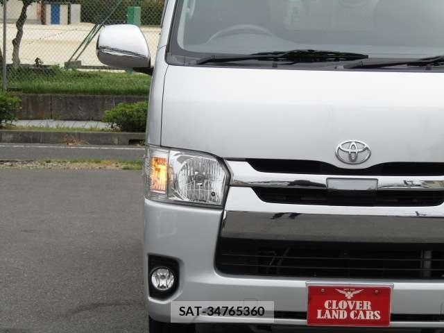 Toyota HIACE VAN 2019-05 7330739-23