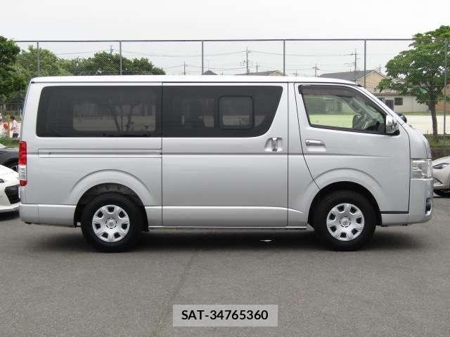 Toyota HIACE VAN 2019-05 7330739-26