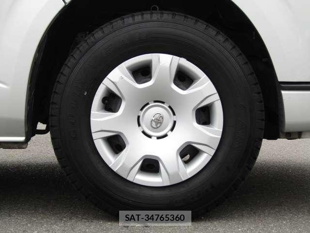 Toyota HIACE VAN 2019-05 7330739-27