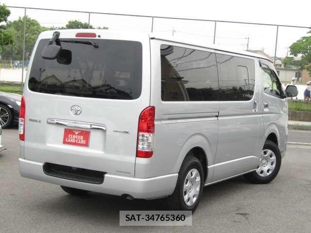 Toyota HIACE VAN 2019-05 7330739-28