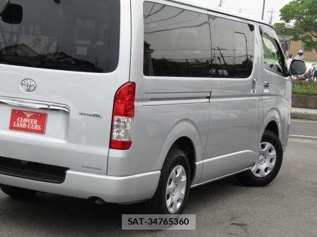Toyota HIACE VAN 2019-05 7330739-29