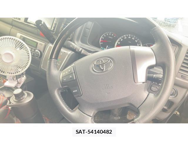 Toyota HIACE VAN 2016-04 7330730-12