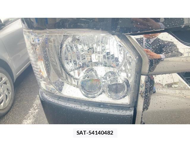 Toyota HIACE VAN 2016-04 7330730-2