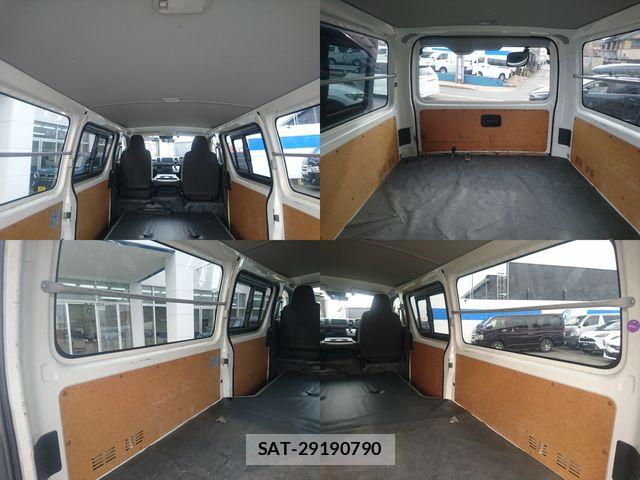 Toyota HIACE VAN 2022-04 7330740-16