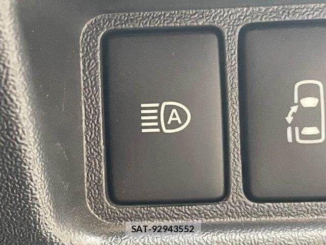 Toyota HIACE VAN 2019-03 7330734-10