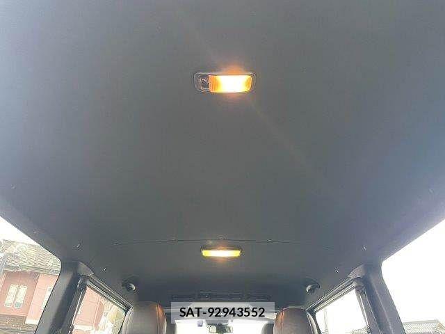 Toyota HIACE VAN 2019-03 7330734-15