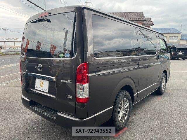 Toyota HIACE VAN 2019-03 7330734-23