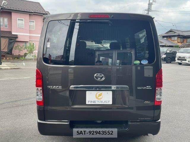 Toyota HIACE VAN 2019-03 7330734-24