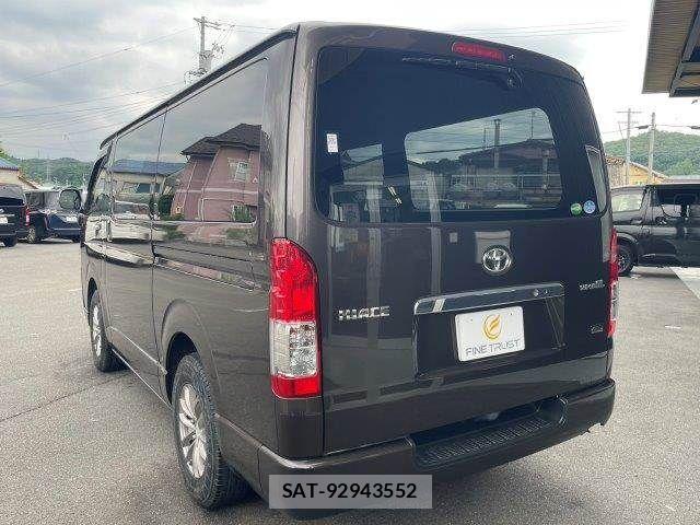 Toyota HIACE VAN 2019-03 7330734-25