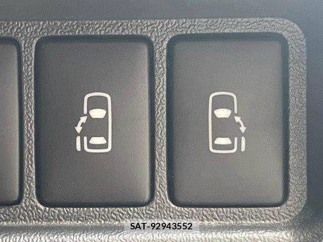Toyota HIACE VAN 2019-03 7330734-8