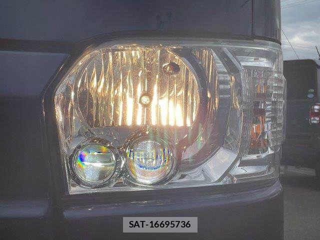 Toyota HIACE VAN 2014-03 7360210-12