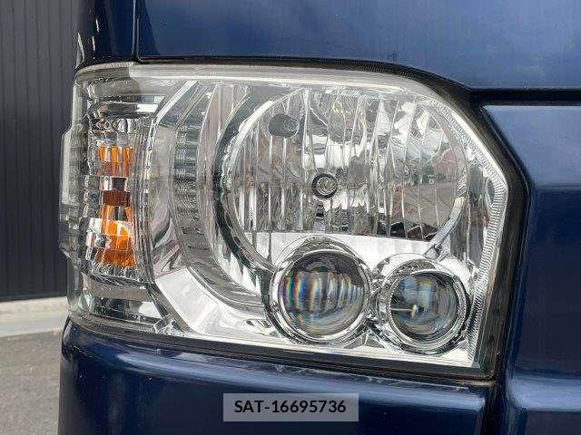Toyota HIACE VAN 2014-03 7360210-23