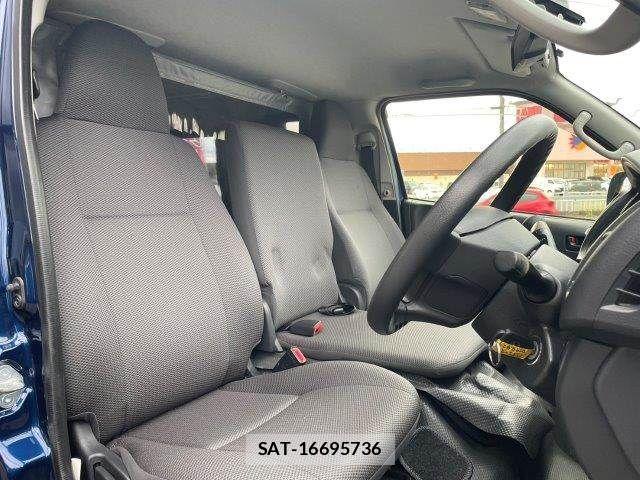 Toyota HIACE VAN 2014-03 7360210-7