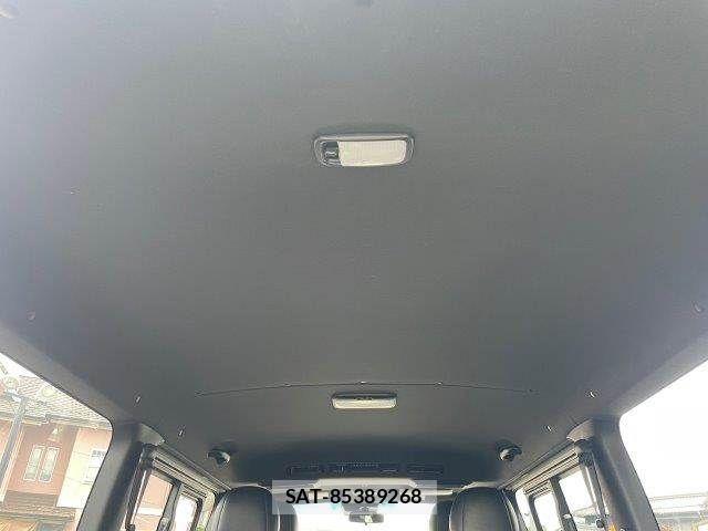 Toyota HIACE VAN 2019-06 7360205-13