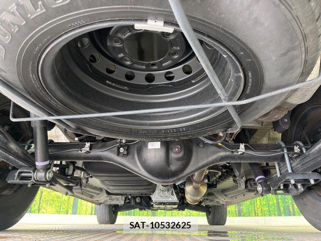 Toyota HIACE VAN 2024-05 7360195-19